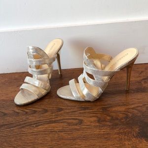 Ivanka Trump Sexy, Gold High Heels